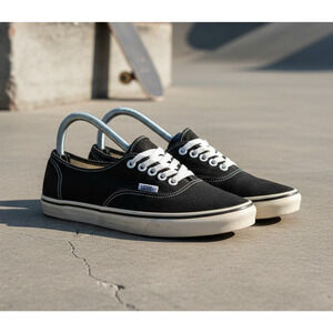 Vans Authentic Sneakers Unisex Men's 7 Women's 8.5 Black Low Top Lace Up